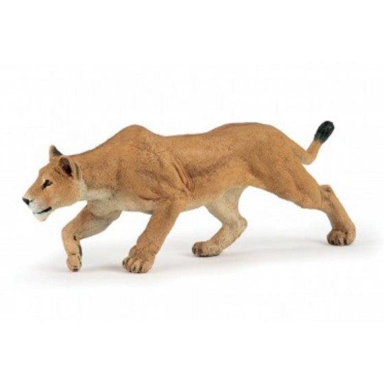 Figurine Lionne chassant Papo 50251